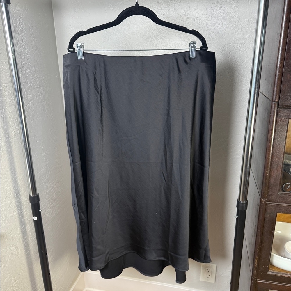 Lane Bryant Satin Black Flowy Midi Party Skirt Plus Size 20